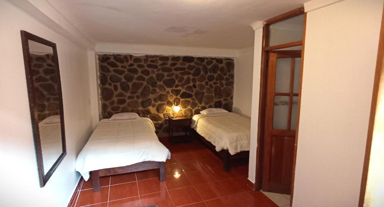 Los Apus Ollantaytambo Extérieur photo
